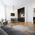 Wanderlust Apartments